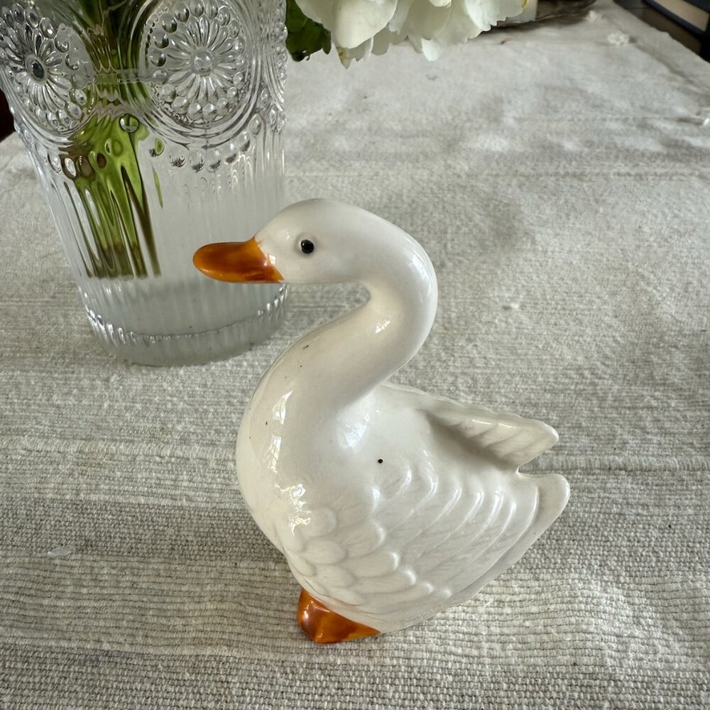Vintage Takahashi Porcelain Swan Figurine - Used